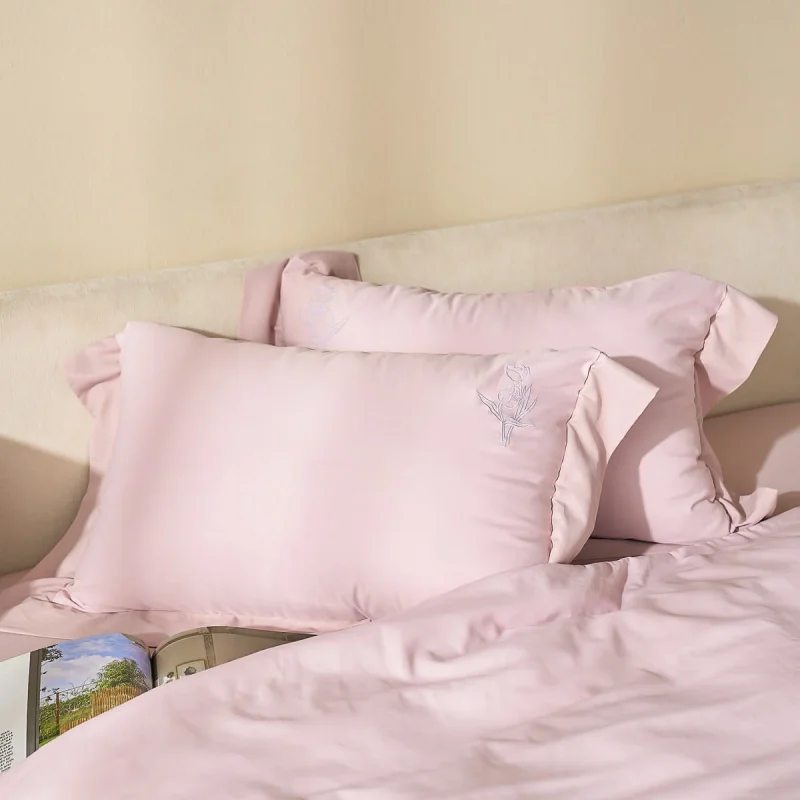 Bộ chăn ga cưới Amando Love sang trọng ấm áp