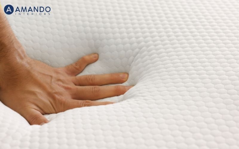 Tình trạng nằm đệm mềm đau lưng không chỉ gây khó chịu tạm thời mà còn để lại hậu quả nghiêm trọng nếu kéo dài