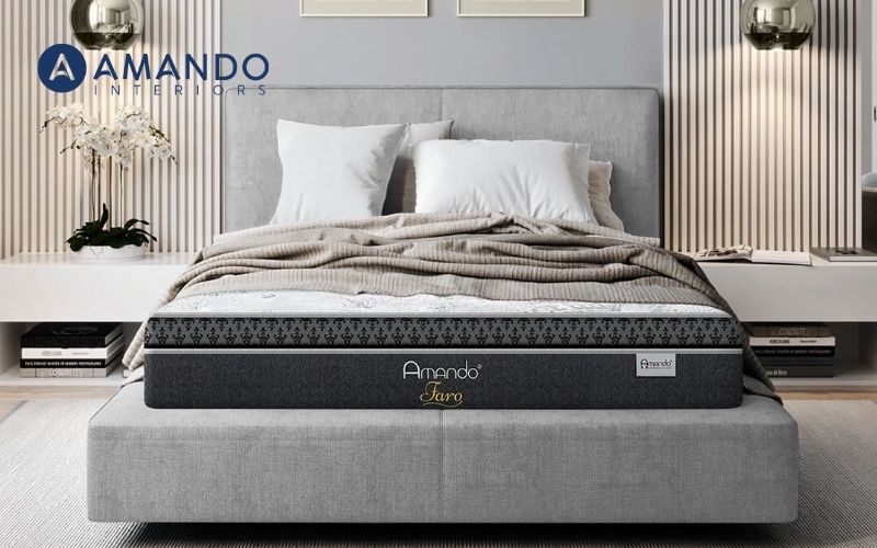 Nệm lò xo dày 35cm phù hợp với không gian phòng ngủ sang trọng