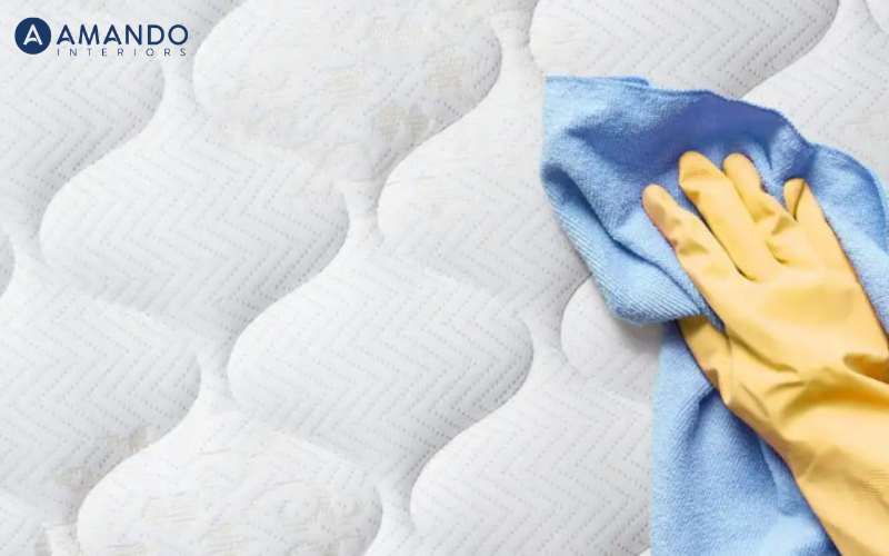 Những lưu ý quan trọng khi tẩy vết máu trên đệm