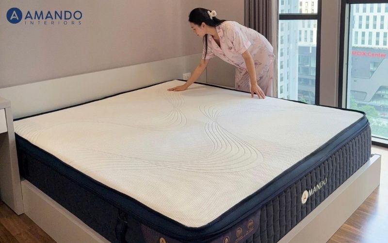 Nệm 140x200 là gì? Bảng giá và cách chọn nệm 1m4x2m phù hợp 4 Nệm lò xo là dòng có độ phổ biến cao nhờ khả năng nâng đỡ tốt và độ thoáng khí vượt trội