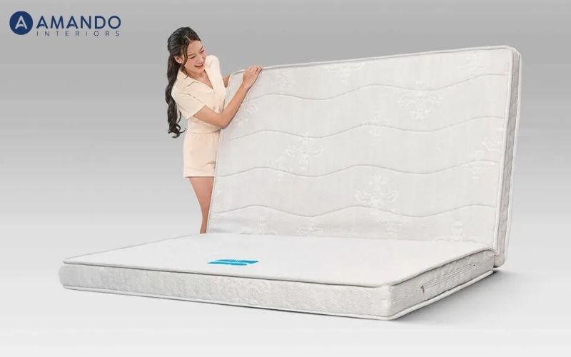 Nệm gấp thường có thiết kế 2 hoặc 3 tấm, mỗi loại sẽ phù hợp với nhu cầu sử dụng khác nhau