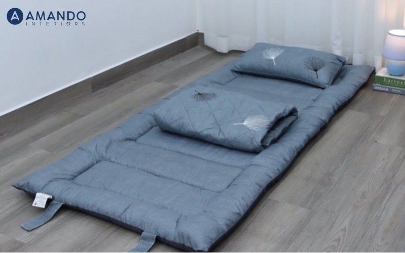 Nệm 60x200 có đặc điểm gì? Top các mẫu nệm 60x200 phổ biến 2 Nệm 60x200 nhỏ gọn nhưng vẫn đảm bảo không gian nằm thoải mái