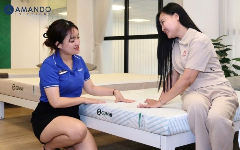 Mua nệm ở đâu quận 5? Top 5 cửa hàng nệm quận 5 uy tín 3 Nhân viên tư vấn đúng nhu cầu giúp chọn nệm phù hợp hơn