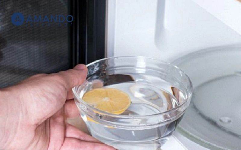 Tổng hợp 13 cách xử lý nước tiểu trên nệm đơn giản, hiệu quả 4 Sử dụng giấm trắng