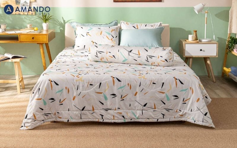 Microfiber là vải tổng hợp mềm mại nhưng cấu trúc sợi dày đặc khiến khả năng lưu thông không khí bị hạn chế